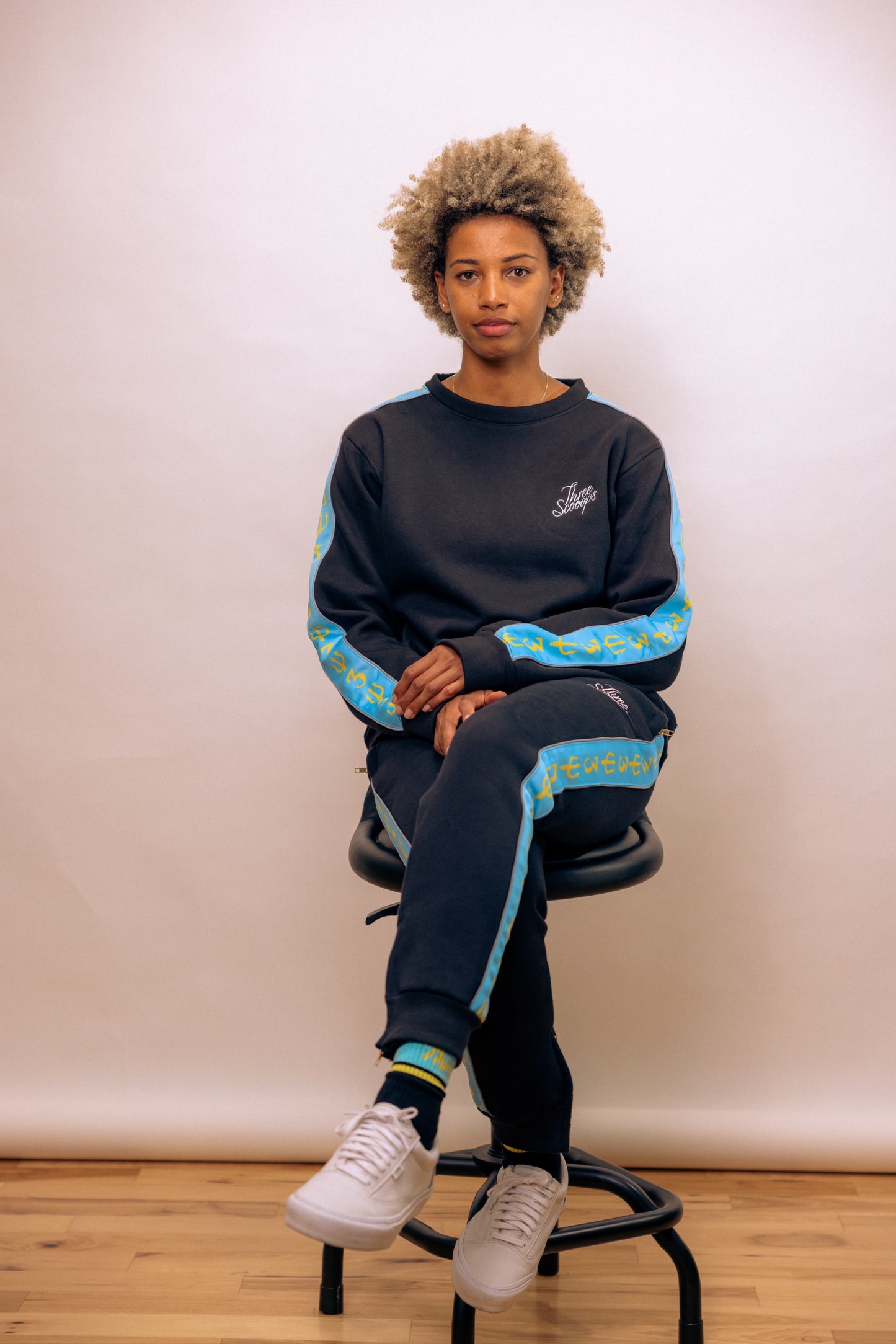 Women's Three Scooops Crewneck Pullover