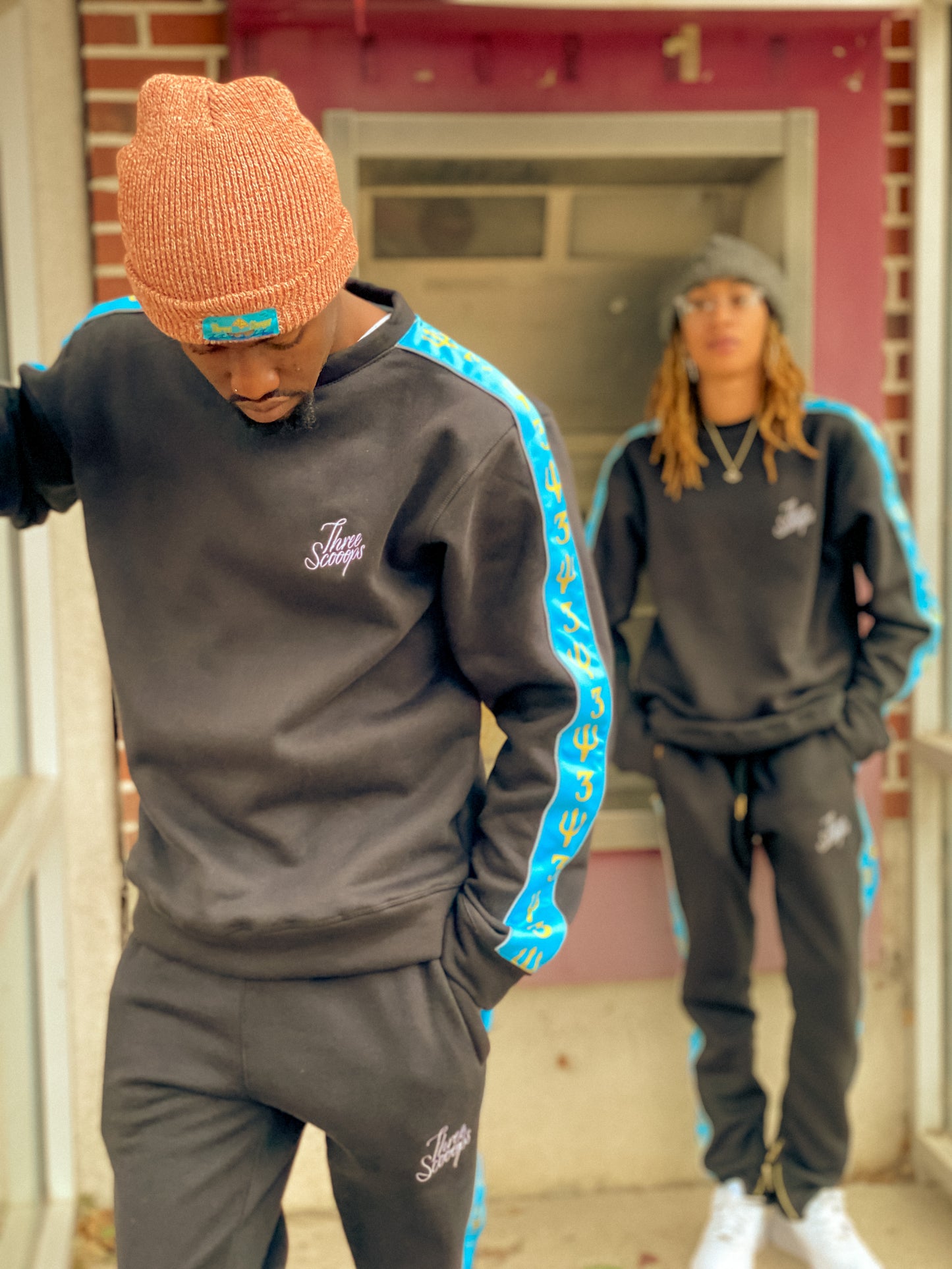 Three Scooops Crewneck Pullover